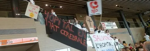 Journal 17h - Forte mobilisation, aujourd'hui, dans les hôpitaux...