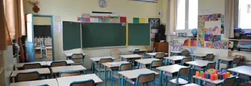 Journal 12h - + de 150 postes supprimés à la rentrée, dans...