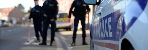 Journal 17h - La France confinée depuis 12h. Les contrôles ont...