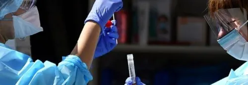 Journal 12h - Des campagnes de dépistages Covid-19 d'ampleur, aux...