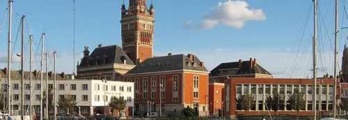 Journal 9h - Le maire de Dunkerque demande un entretien à Jean Castex 