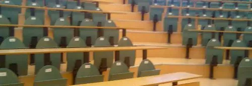 Journal 12h - Reprise à 100% en présentiel dans les universités en...