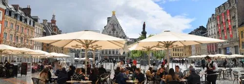 Journal 9h - Terrasses, shopping, cinéma, musée... Les français ont...