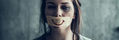 Journal 12h - 12 conjoints violents interpellés dans le...