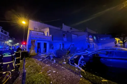 Journal 9h - Explosion à Roubaix, actualité sanitaire et bilan de...