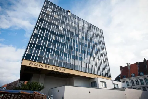 Journal 9h - Une femme condamnée à 18 ans de prison, pour avoir...