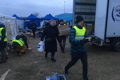 Journal 12h - Les pompiers humanitaires de Villeneuve d'Ascq sont...