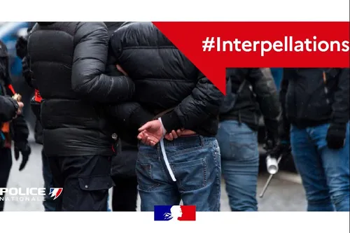 Journal 12h - 4 individus interpellés dans le Nord, pour vol sur un...