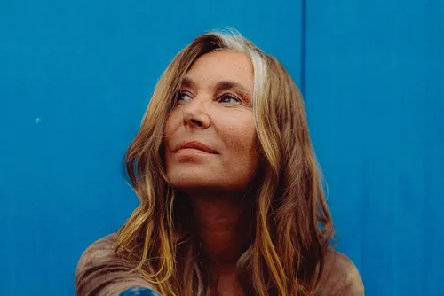 Le retour de Zazie sur Mona FM- On en parle avec elle