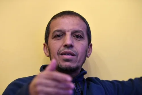 Journal 9h - L'imam nordiste Hassan Iquioussen est en fuite