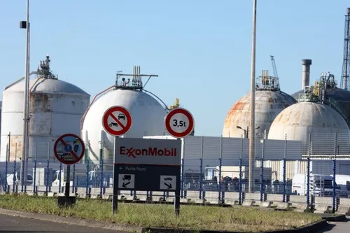 Journal 9h - Un compromis trouvé chez Total, sans la CGT... et 2...