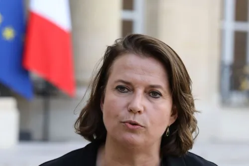 Journal 12h - La défenseur des droits se saisit d'office,...