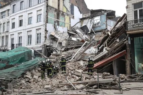 Journal 9h - Après l'effondrement de 2 immeubles à Lille, la police...