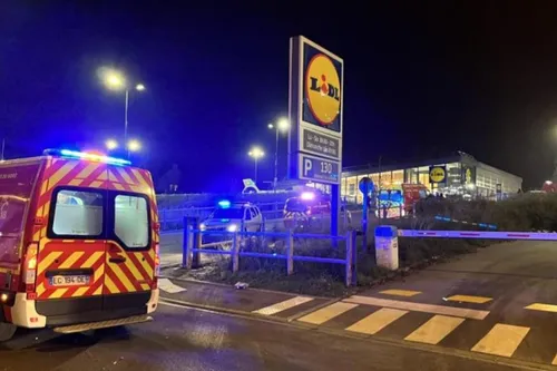 Journal 9h - 2 personnes gravement blessées, après une attaque dans...