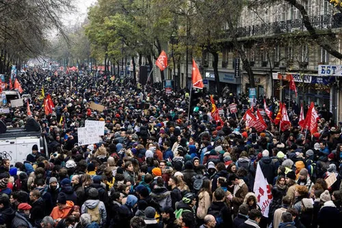 Journal 12h - Grève et manifestations aujourd'hui, contre la...