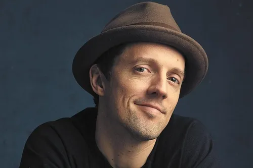JASON MRAZ de retour avec un nouvel album -On revient sur 20 ans de...