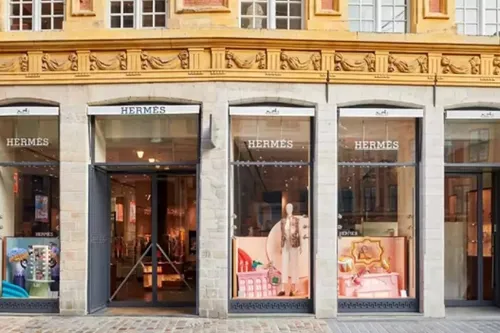 Journal 9h - La boutique Hermès braquée à la voiture bélier à Lille !