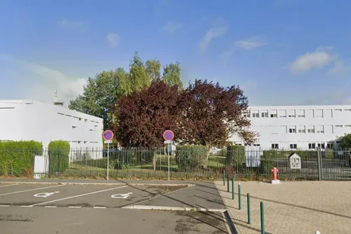 Journal 9h - La famille de Lindsay porte plainte, Pap NDiaye...