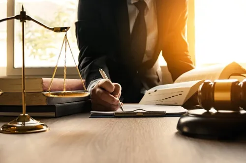 Journal 12h - Les greffiers mobilisés hier à Lille