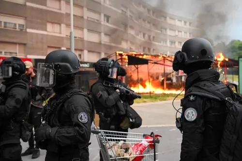 Journal 12h – 62 personnes interpellées dans le Nord et le Pas de...