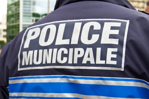 Journal 9h - 3 policiers municipaux de Hénin Beaumont mis en examen