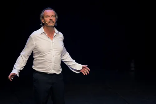 Olivier Mag sera au Sebastopol avec ses potes pour les Darons-...