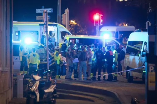 Journal 9h - Bruxelles : un homme soupçonné d'être le tireur qui a...