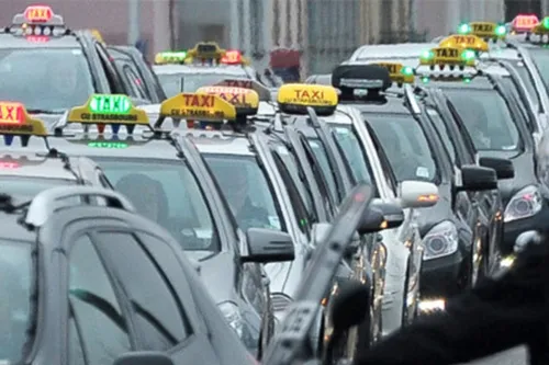 Journal 9h - Les axes autour de la métropole lilloise perturbés par...