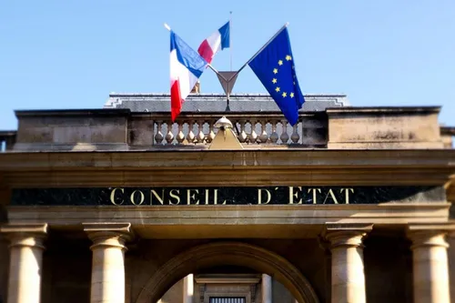 Journal 12h - Le Conseil d'Etat confirme la dissolution de...