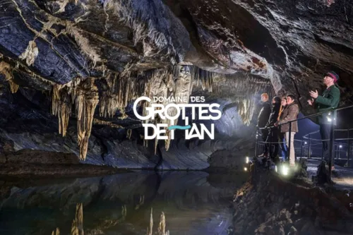 Interview Mona FM - Partons à la découverte du Domaine des Grottes...