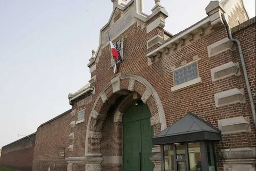 Journal 7h - 2 individus arrêtés, soupçonnés de faire des...