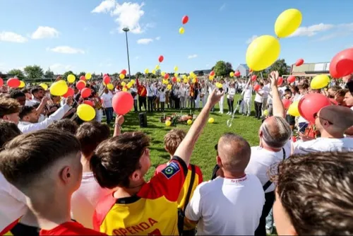 Journal 9h - Plusieurs centaines de personnes ont rendu hommage à...