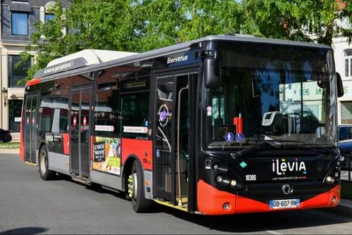 Journal 12h - Chez Ilévia, des salariés demandent une prime JO