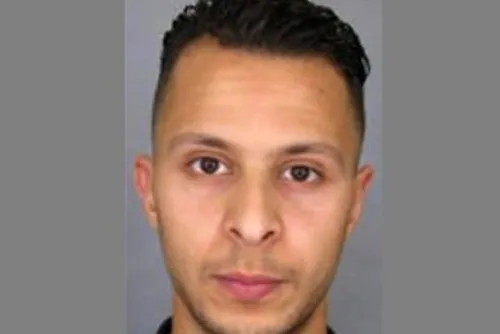 Journal 12h - Salah Abdeslam conteste son placement à l'isolement,...