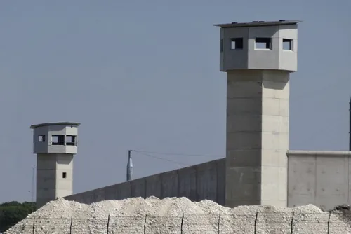 Journal 7h - Salah Abdeslam reste à l'isolement, à Vendin le Vieil