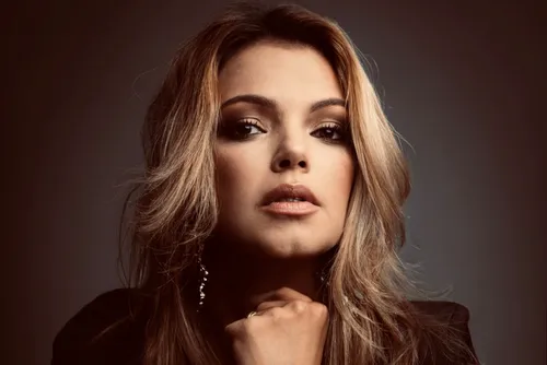 I GOTTA FEELING – LE CONCERT- Severine Ferrer  présente le concert...