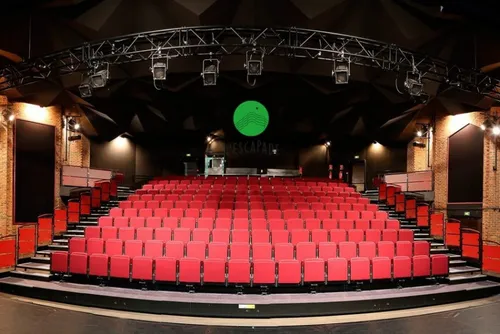 Journal 7h - Les artistes d'un théâtre en grève, à Hénin Beaumont