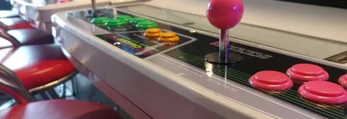 Ambiance rétro gaming à Atom City