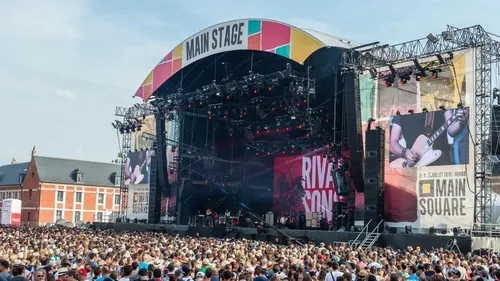 "Fini les concerts en même temps sur la Green Room et la Main...