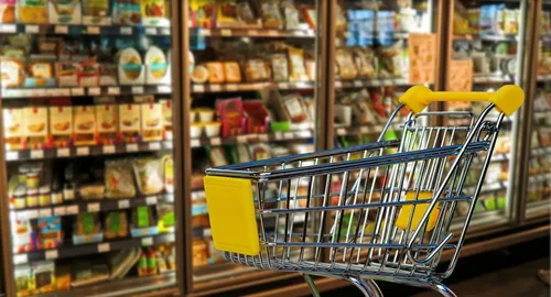 Que valent les « paniers anti-inflation » des grandes surfaces ?