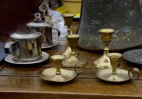 Il y a-t-il des règles pour participer à une braderie ou brocante ?