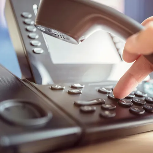 Un 03 77 vous appelle ? C'est du démarchage ! On vous explique :