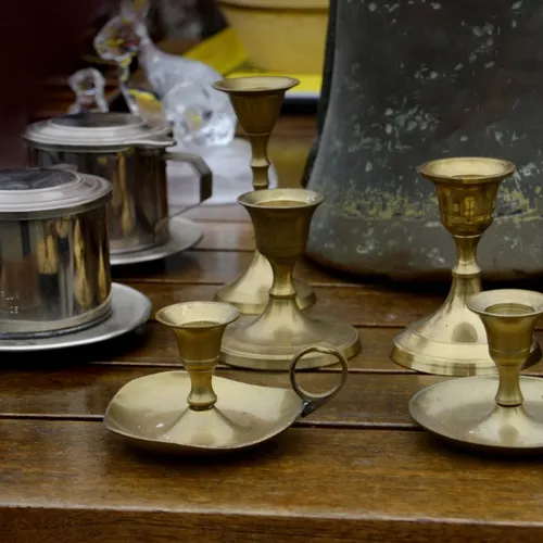 Il y a-t-il des règles pour participer à une braderie ou brocante ?