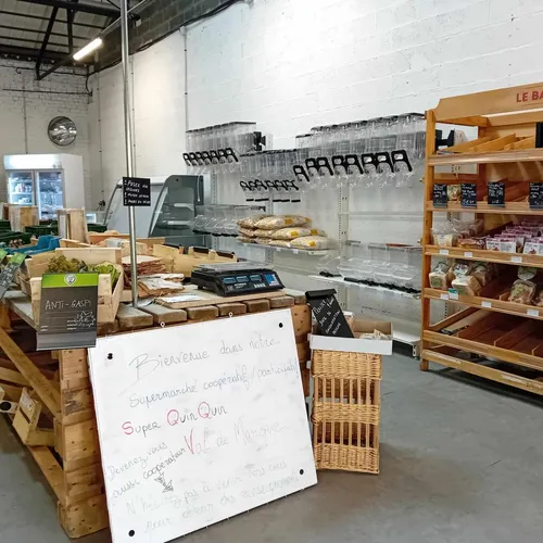 SuperQuinquin a ouvert une nouvelle épicerie coopérative à la...