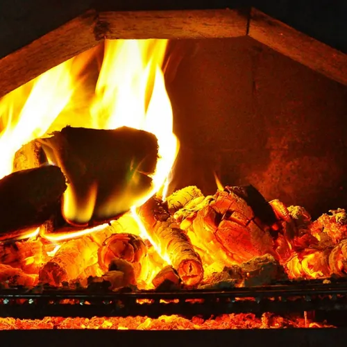 Quand et comment doit-on ramoner sa cheminée ?