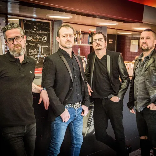 Nouvel album live pour les Fatals Picards en concert à l'Aéronef