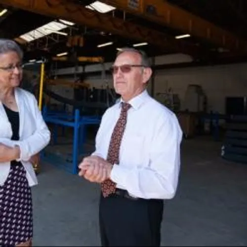 Arles : un "Vis ma vie d'entrepreneur" pour la députée