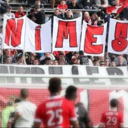 Football - D2: Nîmes Olympique a un petit doigt de la montée en...