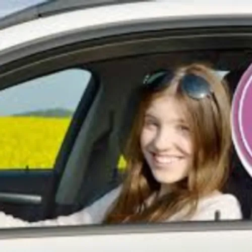 [ SOCIAL - ISTRES ] : L'ESPACE PLURIEL JEUNES VOUS PROPOSE DE FAIRE...