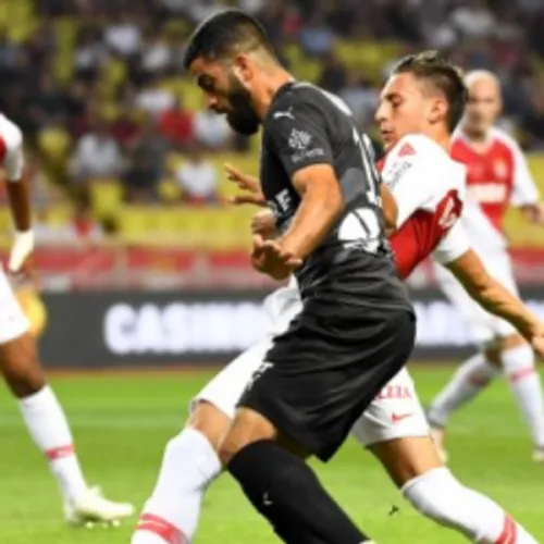 [ SPORT - FOOTBALL ] LIGUE1/NIMES OLYMPIQUES ; LES CROCOS ARRACHENT...